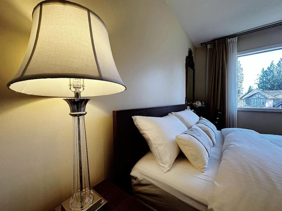 Super Cosy 8Bed & 6Bath In Vancouver Heart Near To Airport And Downtown Kültér fotó