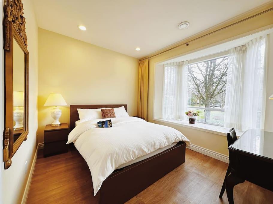 Super Cosy 8Bed & 6Bath In Vancouver Heart Near To Airport And Downtown Kültér fotó