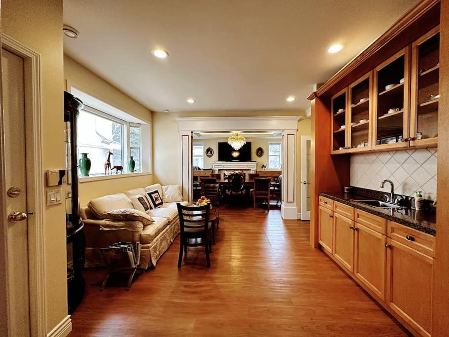 Super Cosy 8Bed & 6Bath In Vancouver Heart Near To Airport And Downtown Kültér fotó