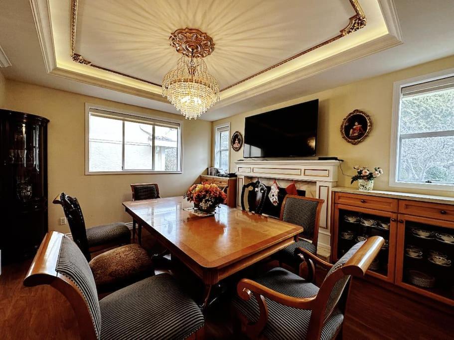 Super Cosy 8Bed & 6Bath In Vancouver Heart Near To Airport And Downtown Kültér fotó